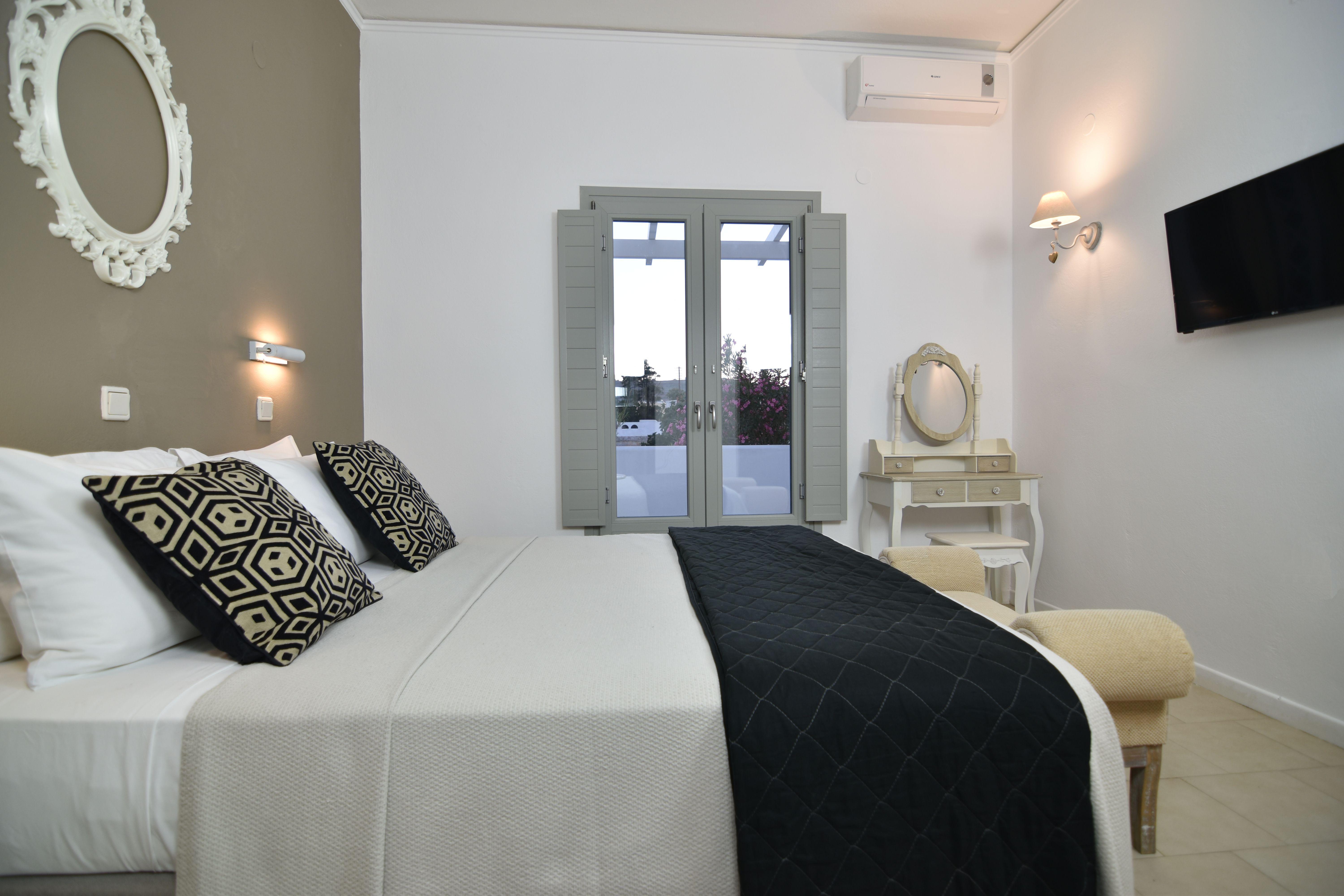Aegeeis Hotel Perissa  Exterior photo