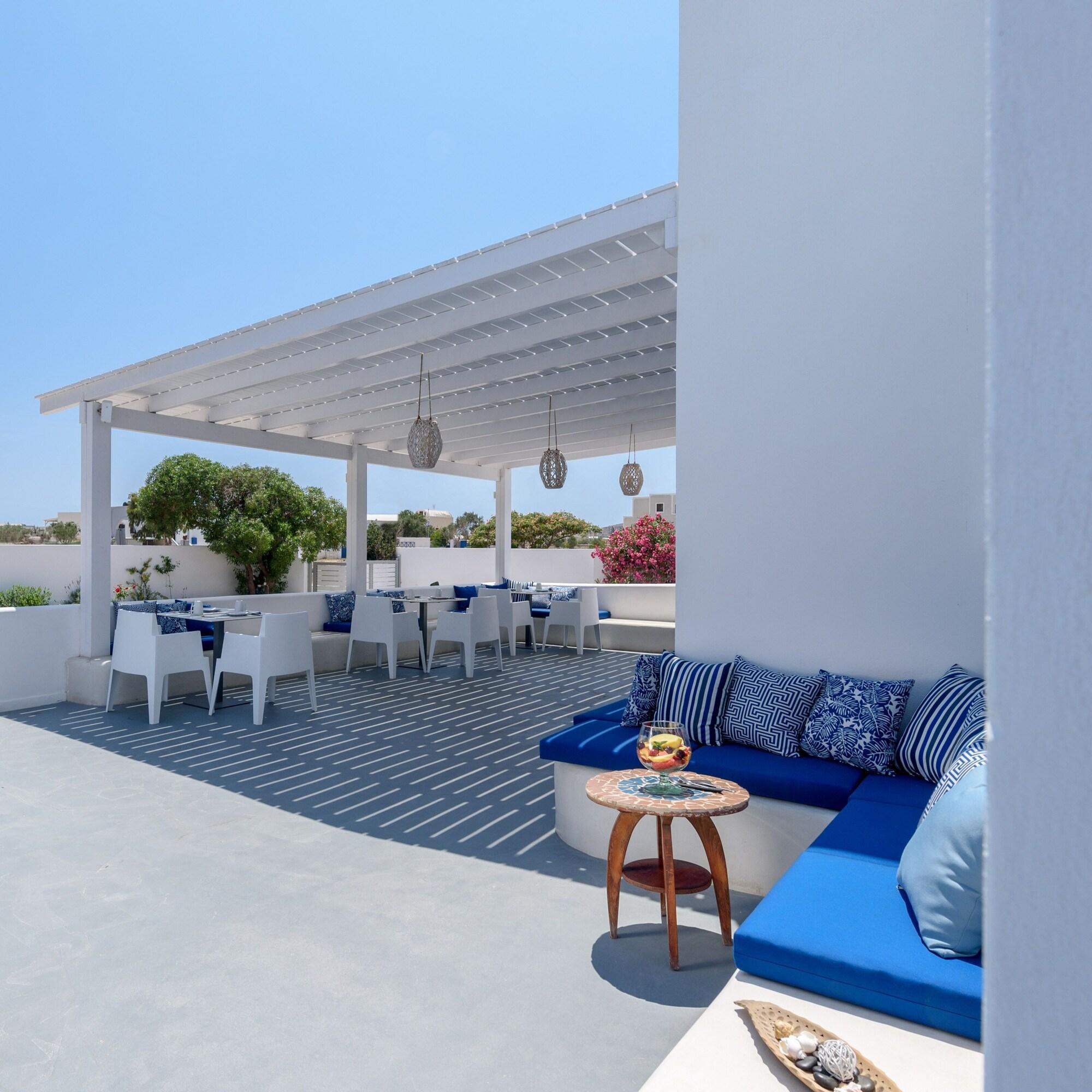 Aegeeis Hotel Perissa  Exterior photo